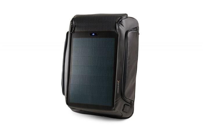 CRONO CROSSIO solární batoh LUMEE/ kapacita 19 l/ 15,6"/ černý