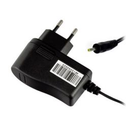 Akyga nabíječka pro tablety 220V/ 5V/ 2A/ 2.5 x 0.7mm
