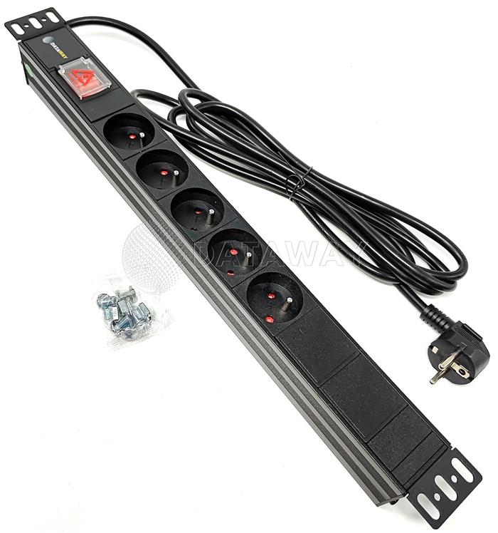 DATAWAY PDU-5-PP-3M, Napájecí panel 5x 230V, 1U, 19", M6, 3m