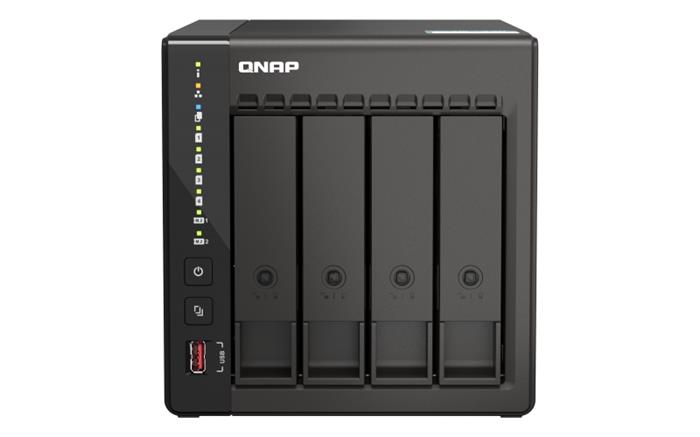 QNAP TS-453E-8G (4core 2,6GHz, 8GB RAM, 4x SATA, 2x M.2 NVMe slot, 2x HDMI 4K, 2x 2,5GbE, 4x USB)